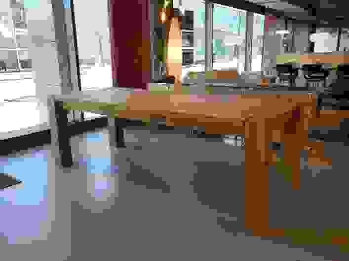 Tisch Bigfoot von E15