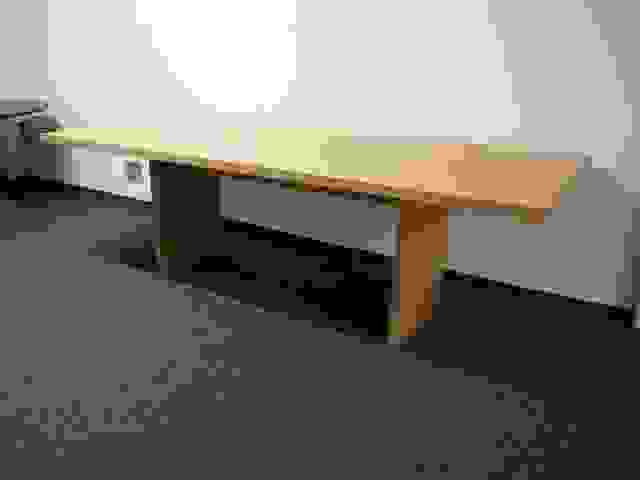 Tisch Flank von Mobimex