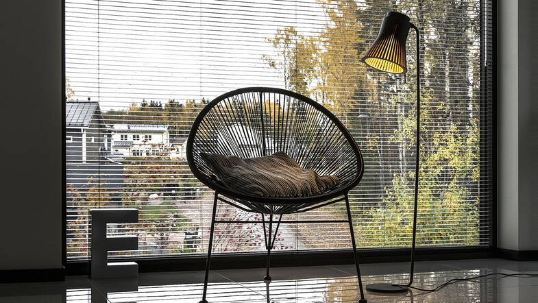 Zoom: Stehleuchte Petite Secto Design