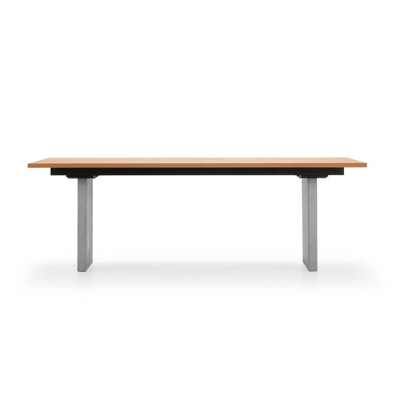 Zoom: Tisch Bela Girsberger