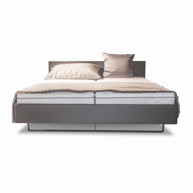 Zoom: Bett Stella Vifian