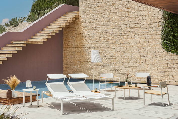 shine-emu-giardino-arredamento-outdoor.jpg shine-emu-giardino-arredamento-outdoor.jpg