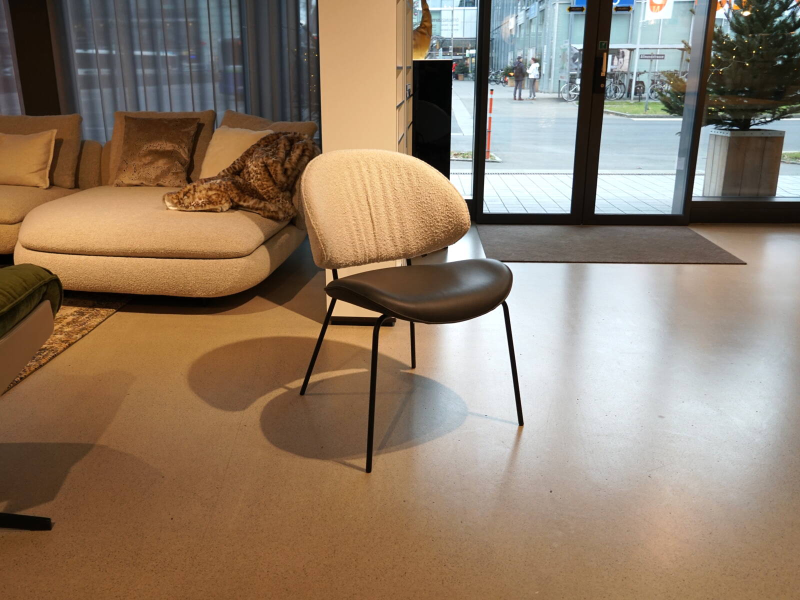 Stuhl Alvaro von KFF