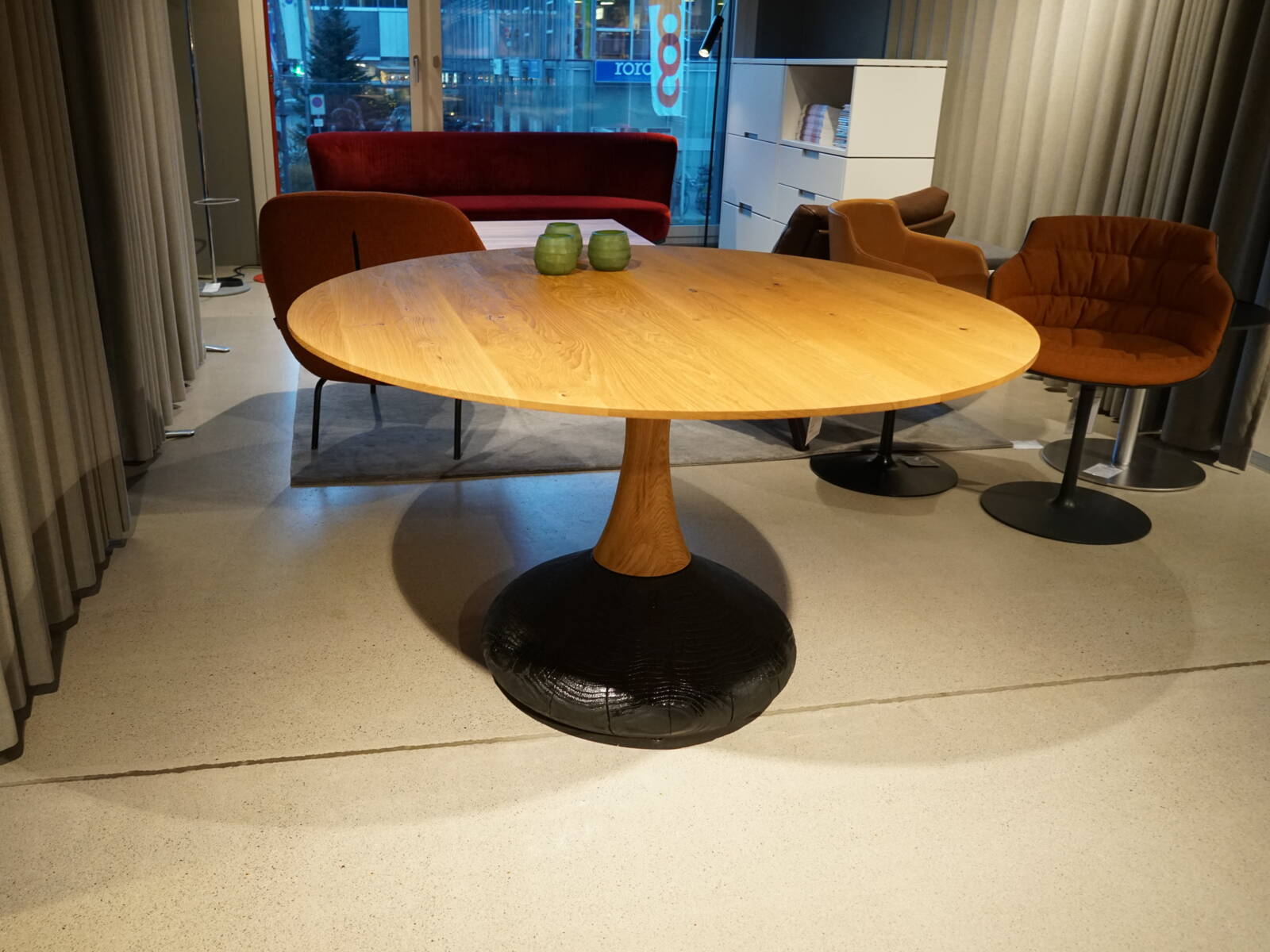 Tisch Flank von Mobimex