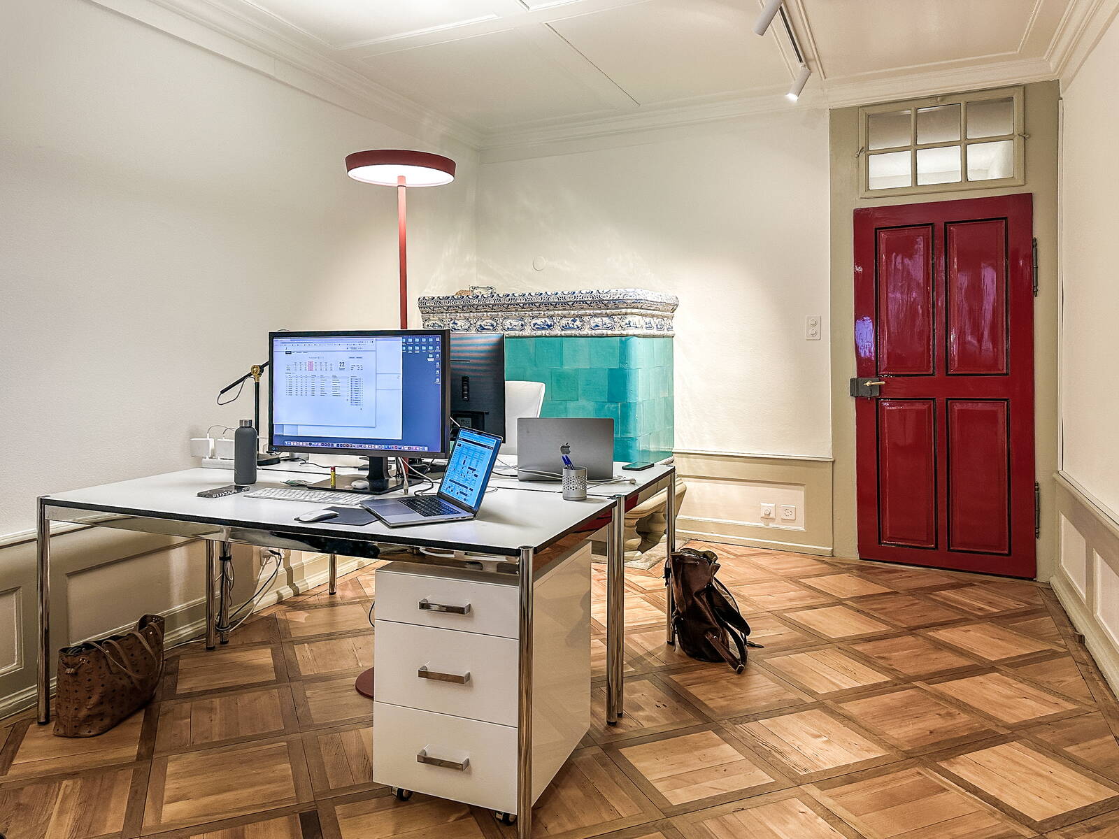 Gossweiler Media - Büro Jungfrauzeitung Gossweiler Media - Büro Jungfrauzeitung