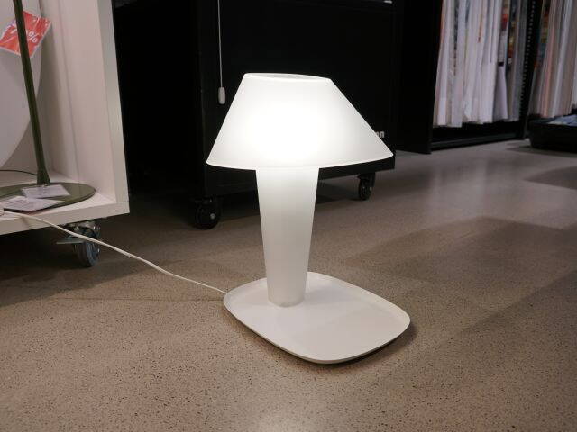 Tischleuchte mit Tablett Rever Table 1.0 von Wever & Ducré Tischleuchte mit Tablett Rever Table 1.0 von Wever & Ducré